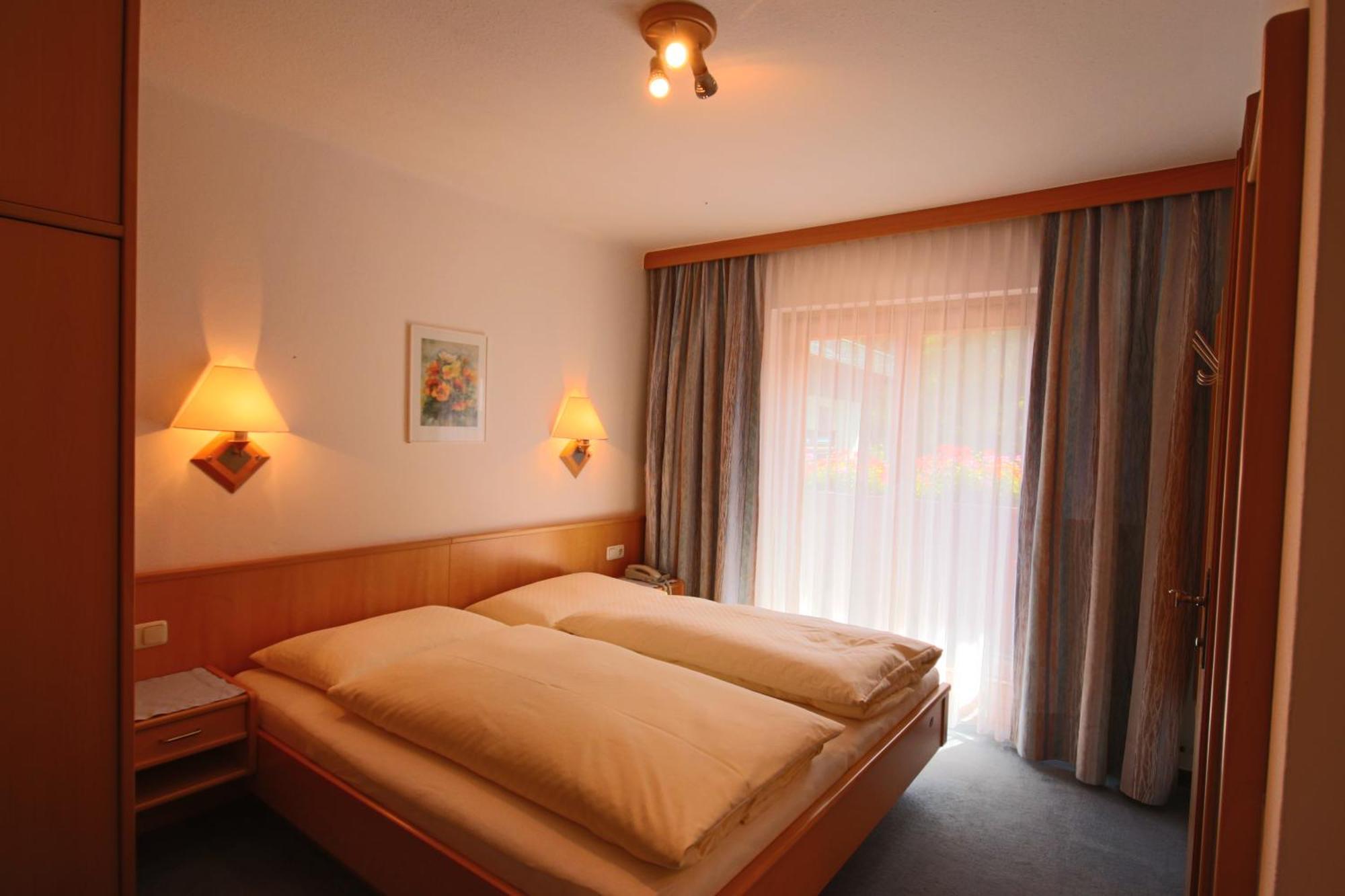 Pension Haus Riedlsperger Saalbach-Hinterglemm Buitenkant foto